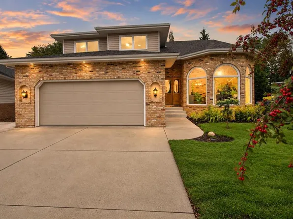 101 S Dickenson Cres, Red Deer, AB T4R 2A9