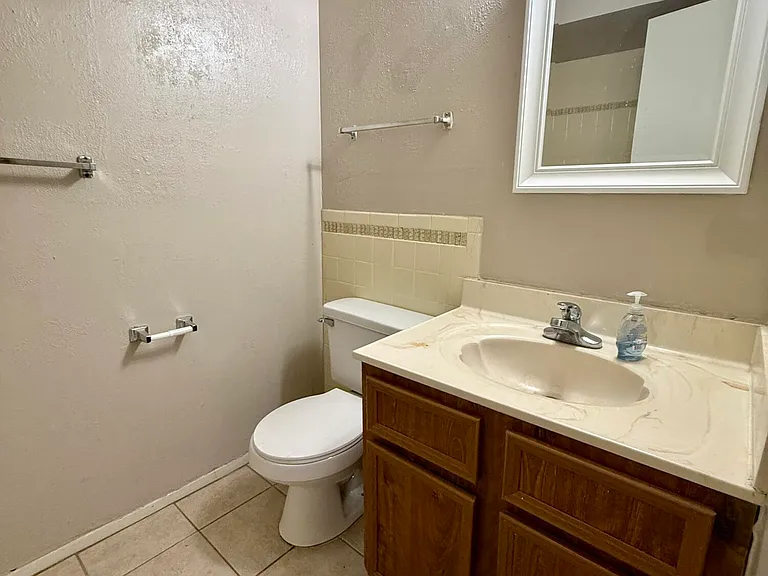 3112 Wayside St #B — Photo 16