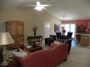 911 Warrior Ridge Ct, Warrenton, MO 63383