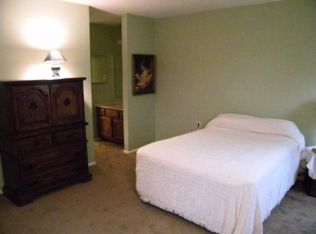 159 Lakebridge Dr, Deptford, NJ 08096