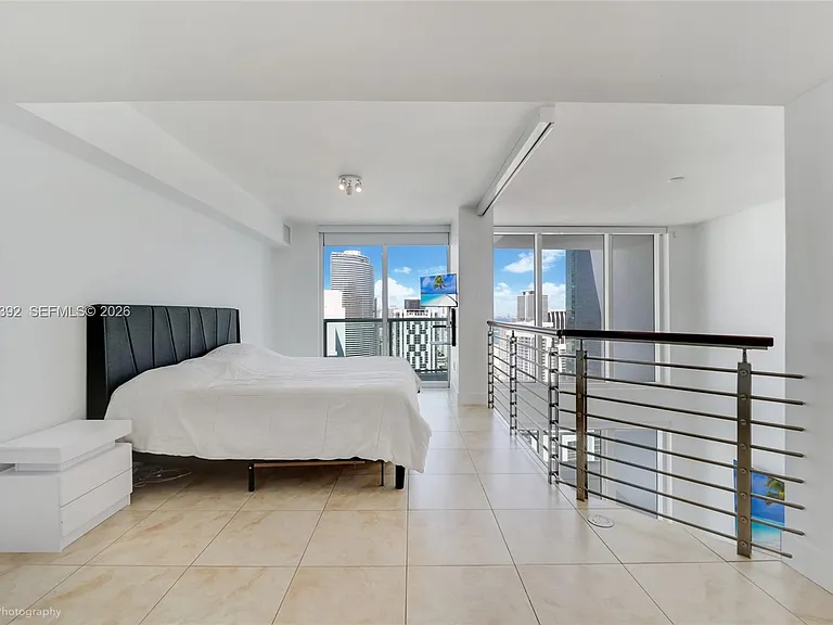 41 SE 5th St #2409 — Photo 9