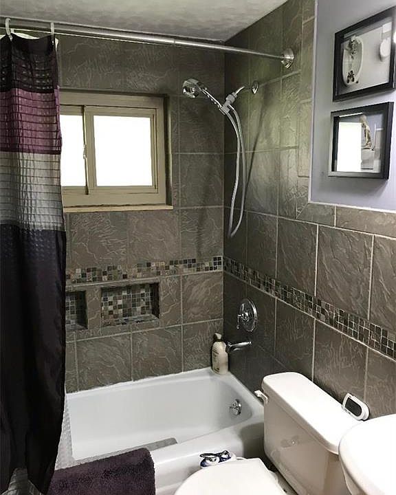 2nd image of 1724 Lanbury Dr