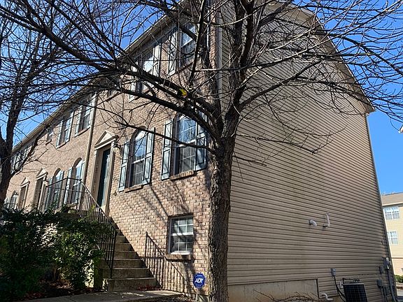 2nd image of 3031 N Armory Dr
