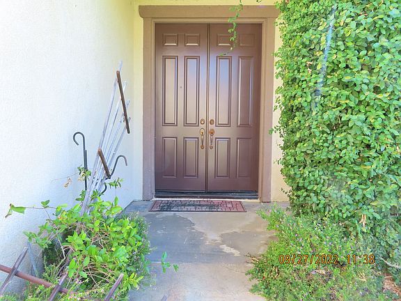 2nd image of 33680 Iris Ln