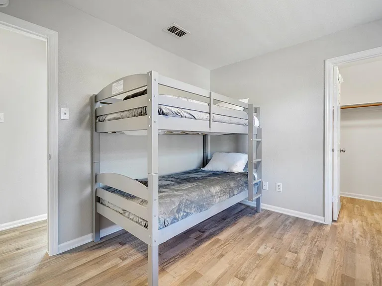 2062 Arena Dr — Photo 35