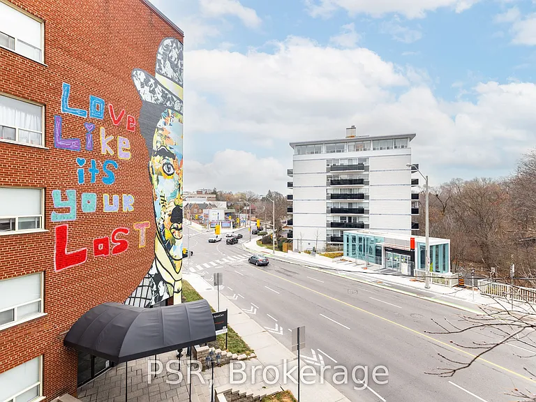 600 Eglinton Ave W #209 — Photo 17