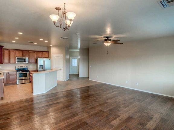 3rd image of 2760 N Bell Hollow Pl