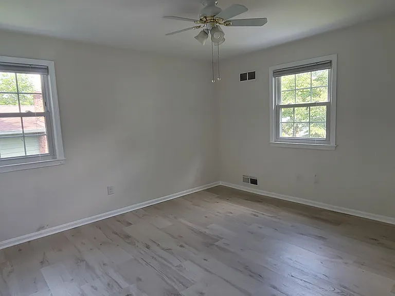 12812 Bluet Ln — Photo 13
