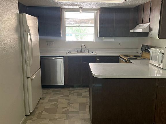3rd image of 1303 N Canal St APT 3