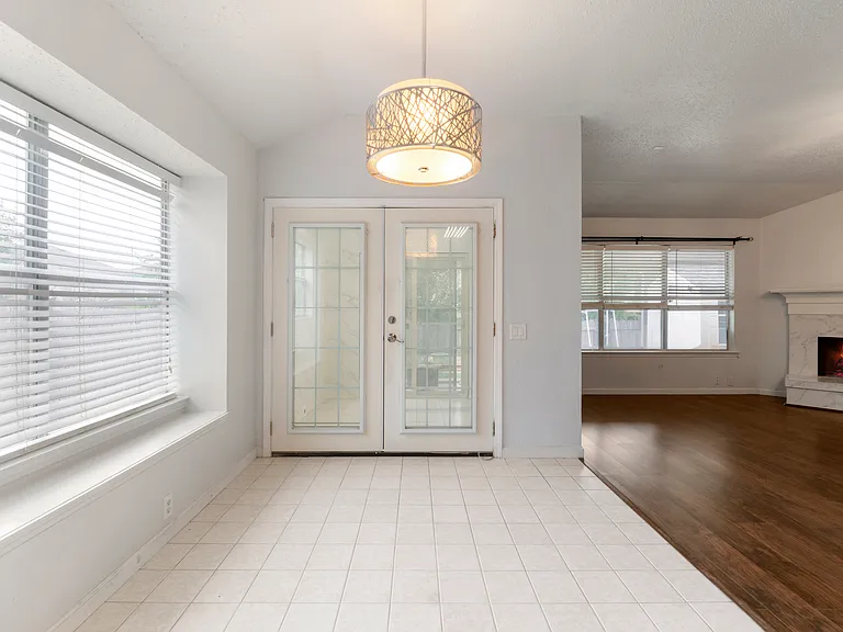 206 Shady Brook Dr — Photo 5