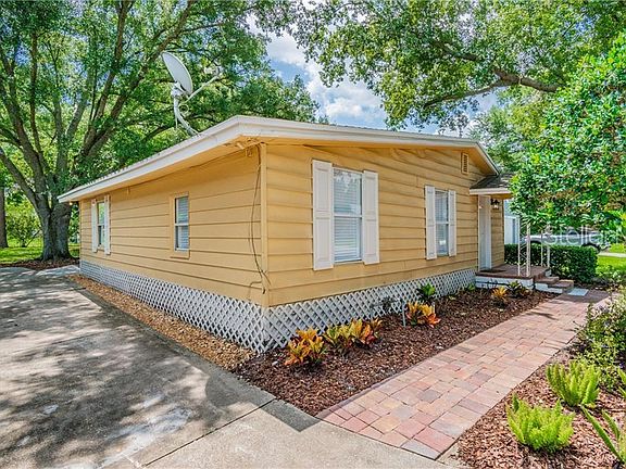 3rd image of 761 Foster Ave