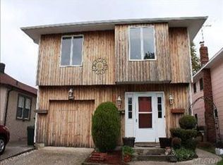 523 E Pine St, Long Beach, NY 11561