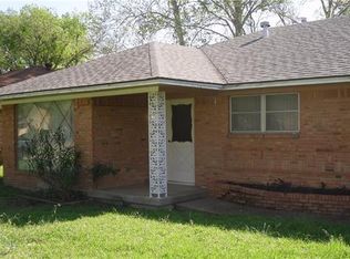 1906 Riverway Dr, Dallas, TX 75217