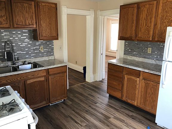 4th image of 366 Woodmere Ave SE #2