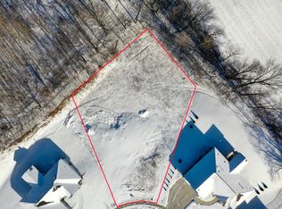 140 Patriot Ct, Slinger, WI 53086