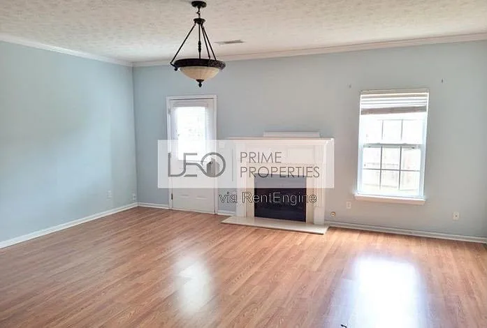 2 bed, 2.5 bath, 1736 sqft, $1,799 — Photo 2