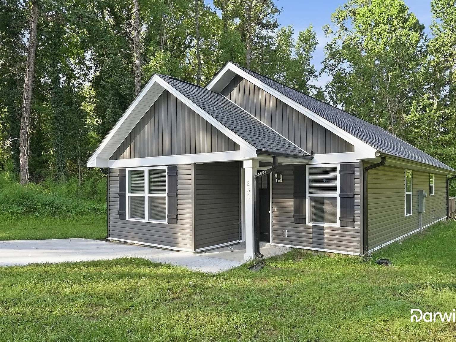 3 bed, 2.0 bath, 1080 sqft, $1,595 — Photo 2