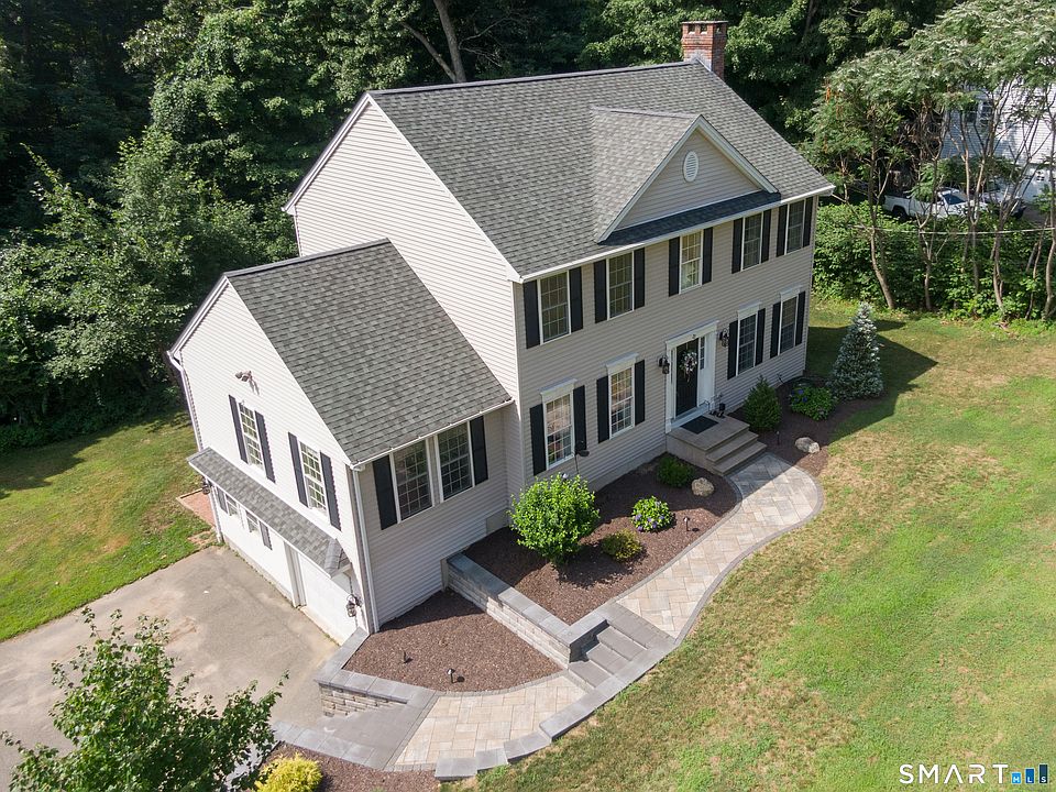 1st image of 33 Brentwood Drive