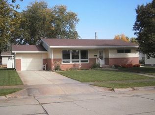 818 20th St, Columbus, NE 68601