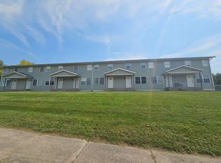 3407 Hillandale Rd #G, Davenport, IA 52806