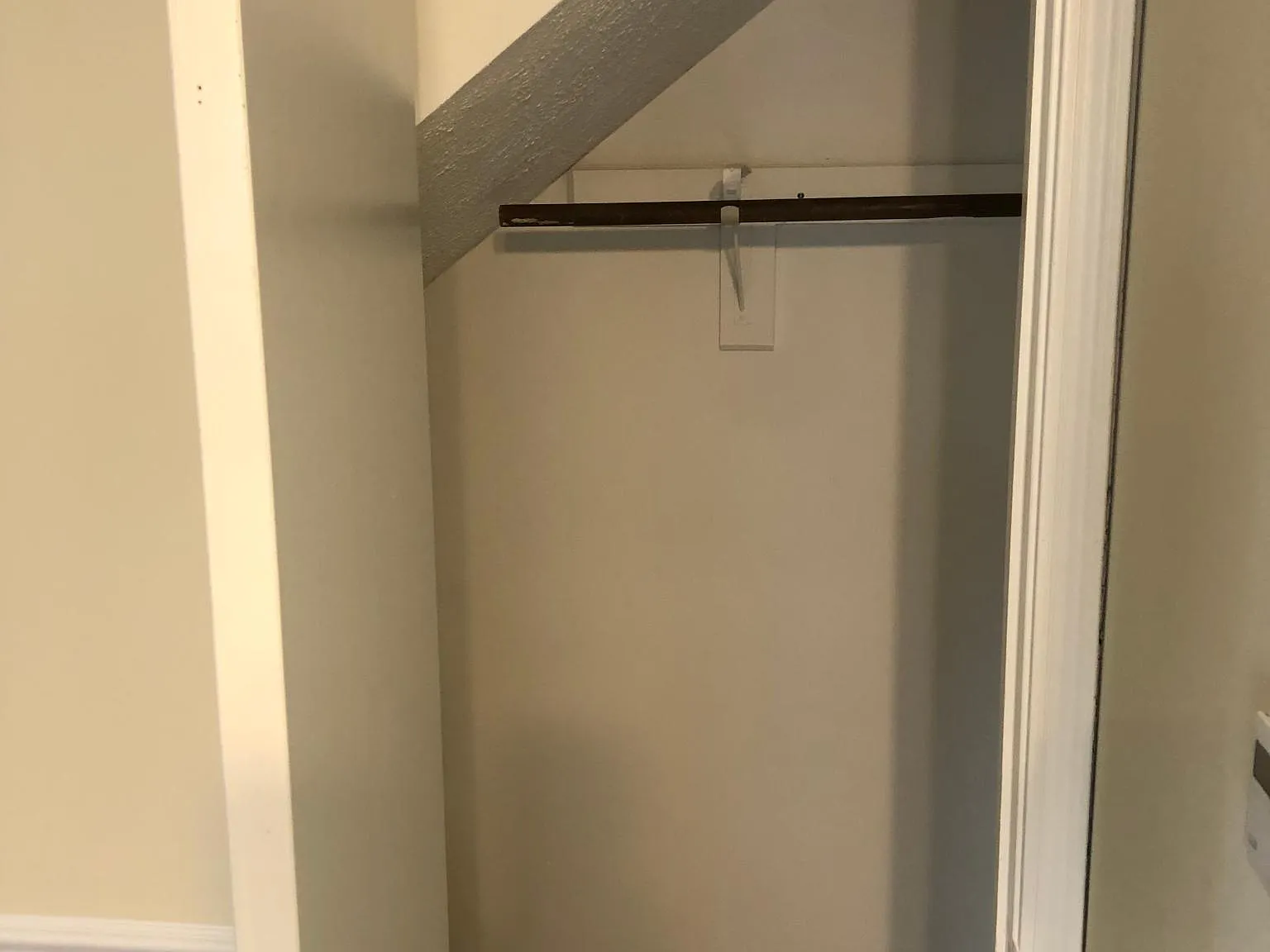 2 bed, 1.5 bath, 995 sqft, $1,150 — Photo 3