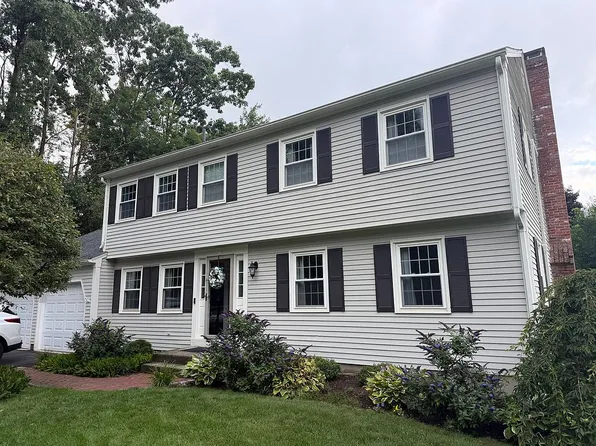 4 Robertson Rd, Auburn, MA 01501