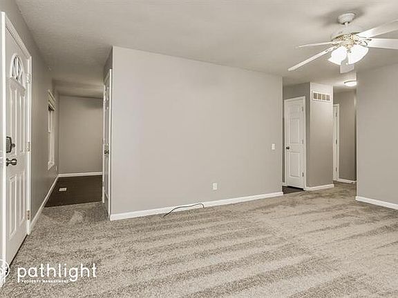 3rd image of 2409 Country Place Dr