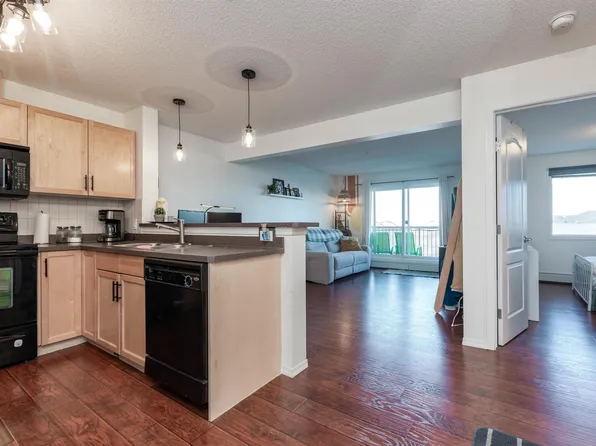 5951 165th Ave NW #303, Edmonton, AB T5Y 0J6