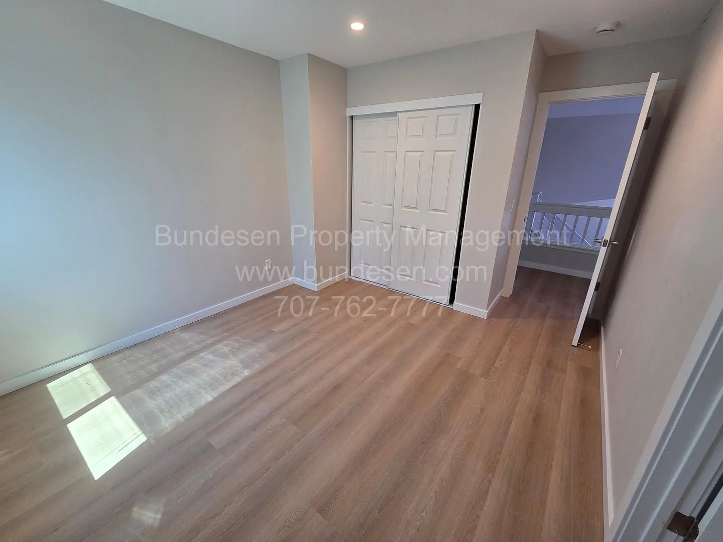 Beautifully updated 3bd/2.5 bath, East Petaluma~ 1736 Burgundy Court — Photo 4