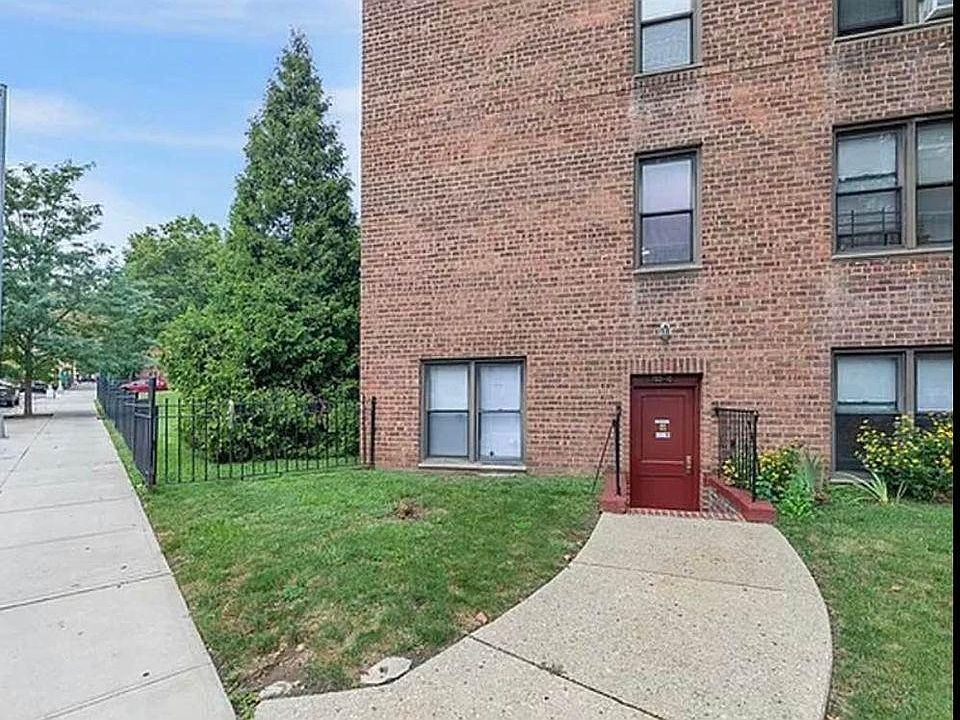 Private outside entrance directly into the unit