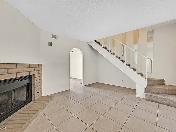 3rd image of 5240 Janfred Ct Unit 8
