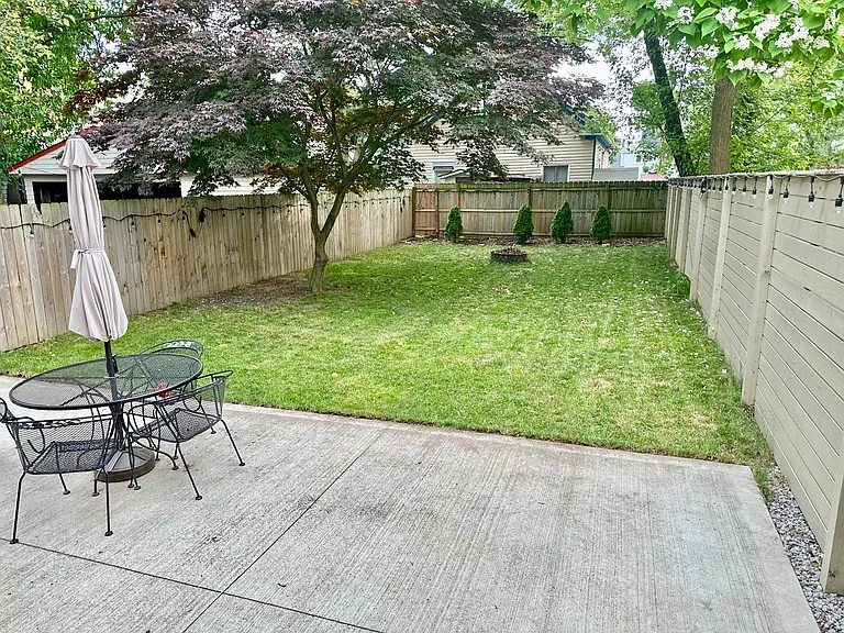 2214 W 32nd St #1 — Photo 24