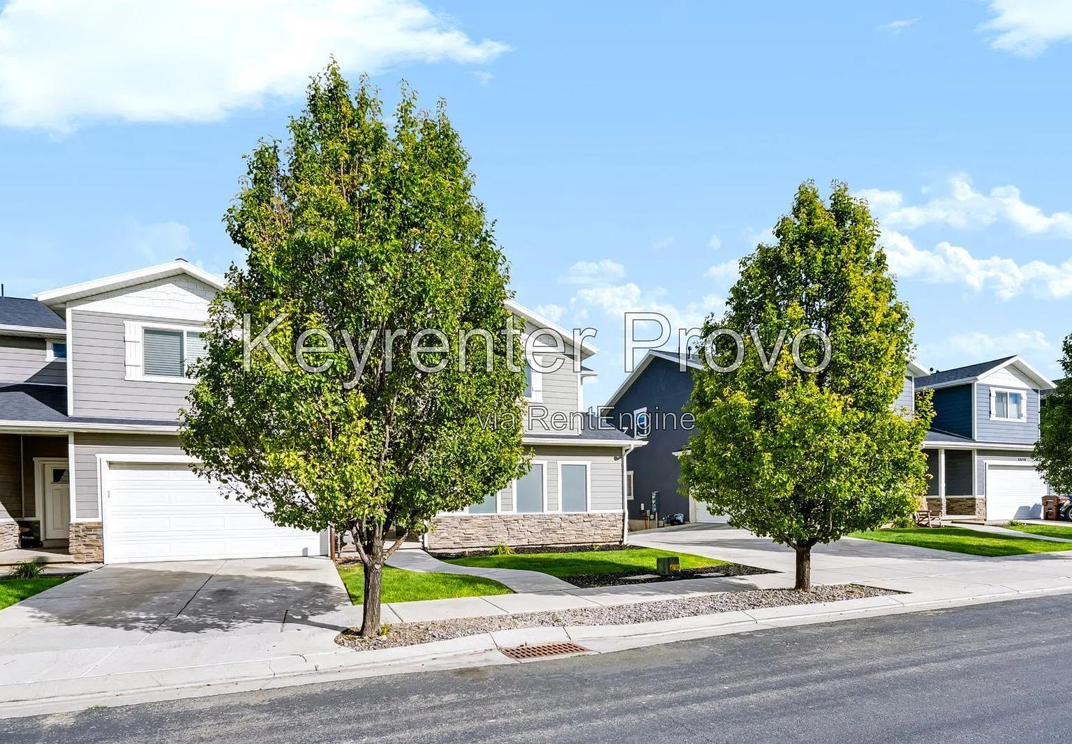 4 bed, 4.0 bath, 2614 sqft, $2,400 — Photo 1