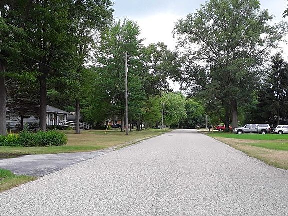 5th image of 1600 Stafford Dr