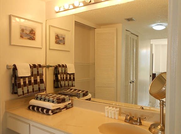 2nd image of 210 174th St APT 603