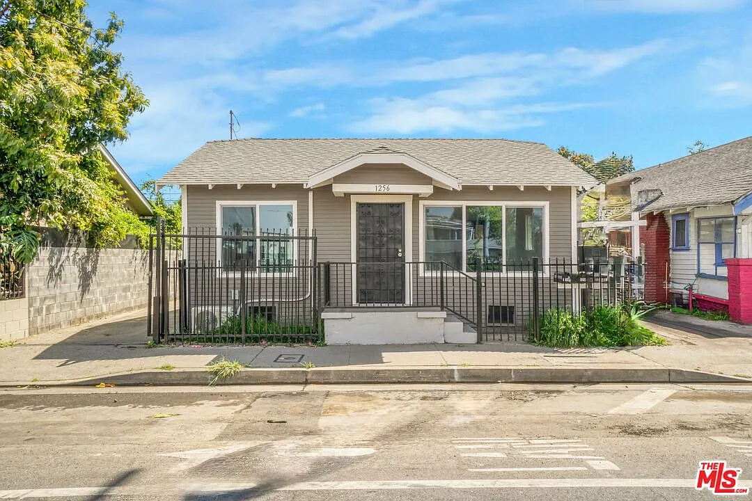 2 bed, 1.0 bath, 624 sqft, $2,900 — Photo 1