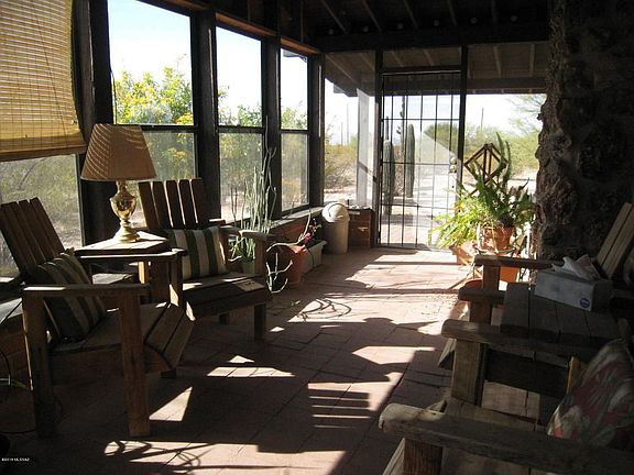 Arizona Room looking to west