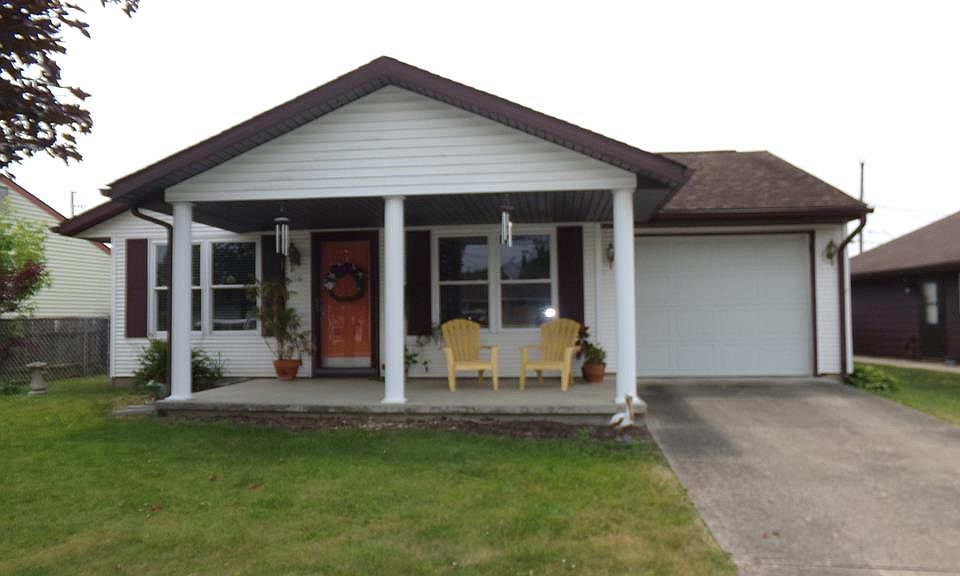 1st image of 216 Saint Anns Ln
