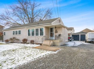 18 Valley Rd, Saint Catharines, ON L2S1Y6