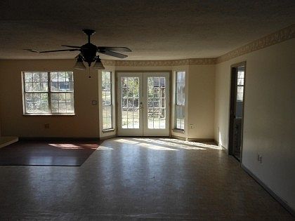 2nd image of 1091 Maria Dr