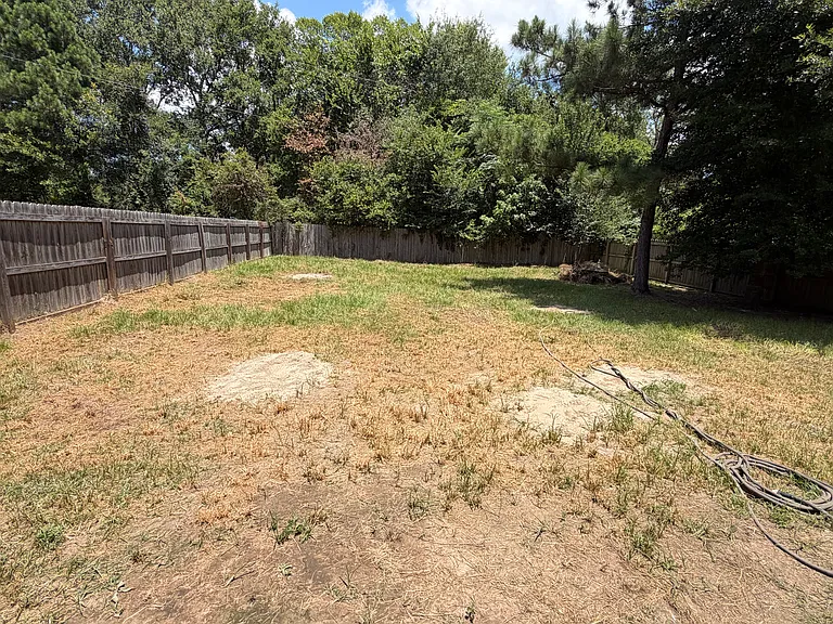 1100 Berry Rd — Photo 15