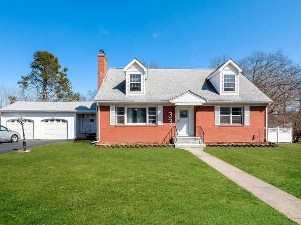 33 Radding Street, Manchester, CT 06042