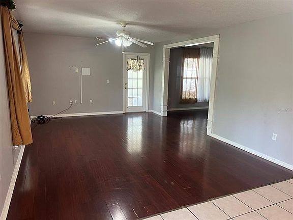 DINNING ROOM