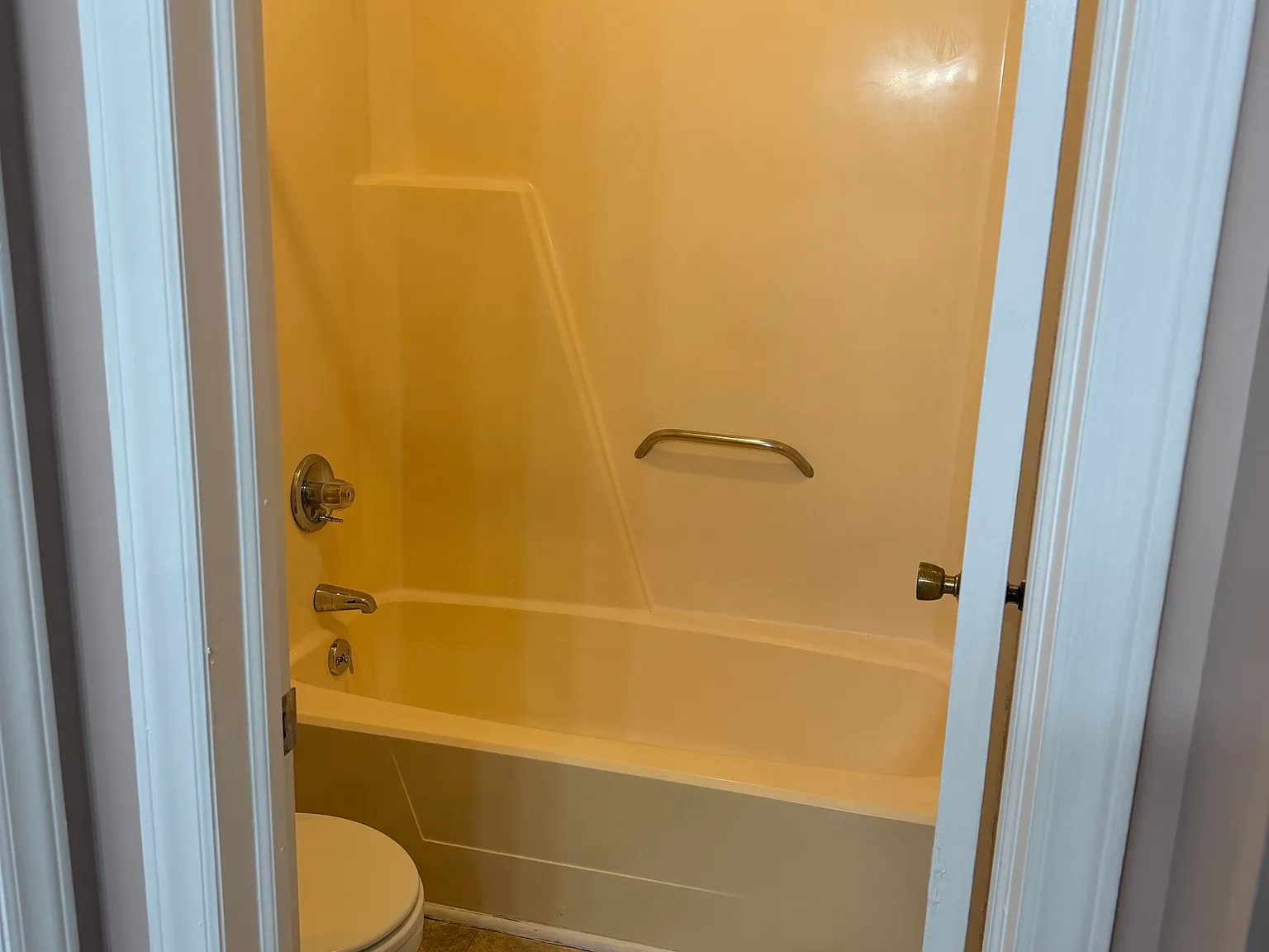 2 bed, 1060 sqft, $1,400 — Photo 4