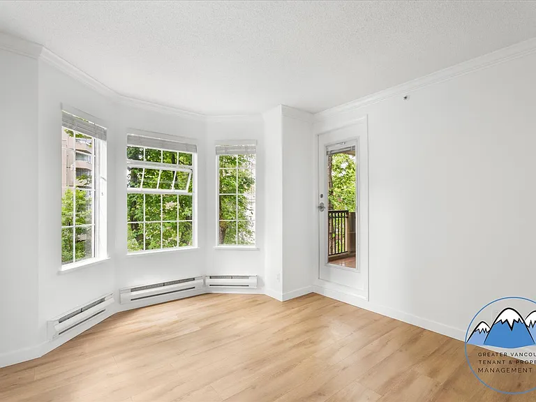 888 Bute St — Photo 14