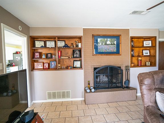 2nd image of 15 45th St SW