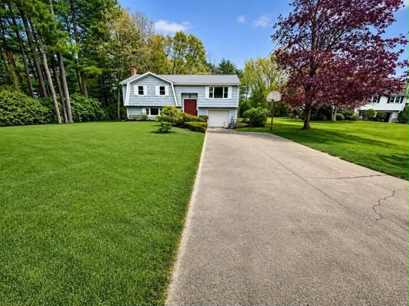 43 Gilbert Dr, Stoughton, MA 02072