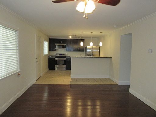 5th image of 60 E 7th Ave APT 5