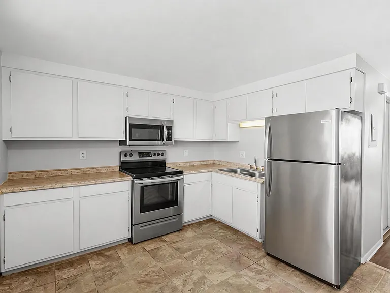 50-62 East St #7B — Photo 3