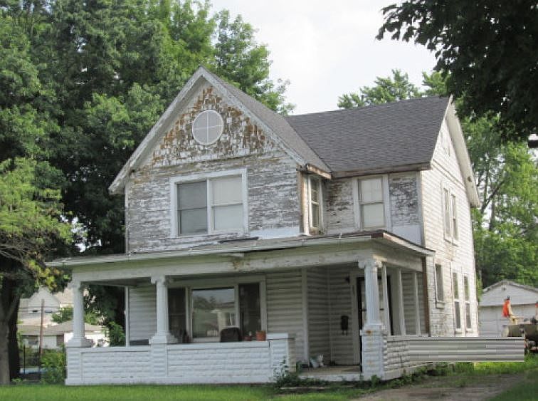 2nd image of 693 Adams Ave